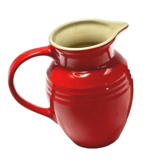 Le Crueset Milk Jug Stoneware Red Pottery 23 oz Ceramic - Picture 2 of 9